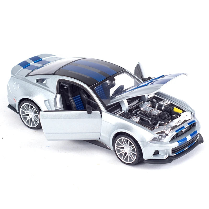 1:24 Die Casting Ford Mustang Street Racer Sports Car Static Die Cast Vehicles Collectible Model Car Toys Maisto