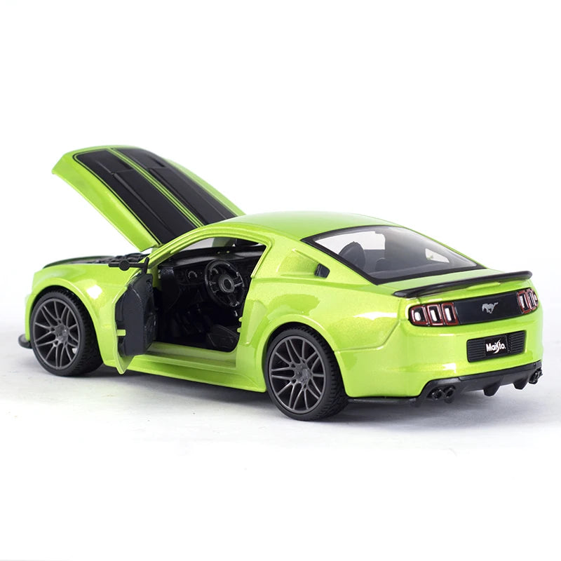 1:24 Die Casting Ford Mustang Street Racer Sports Car Static Die Cast Vehicles Collectible Model Car Toys Maisto