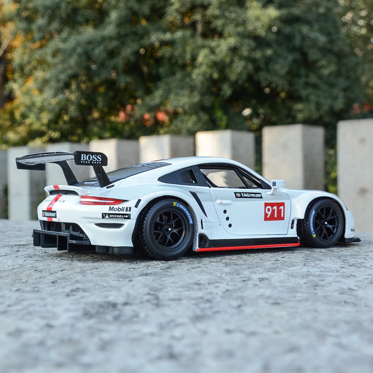 1:24 Die Cast Porsche 911 RSR racing edition die casting alloy car model Art Deco Collection Toy tools gift factory Bburago