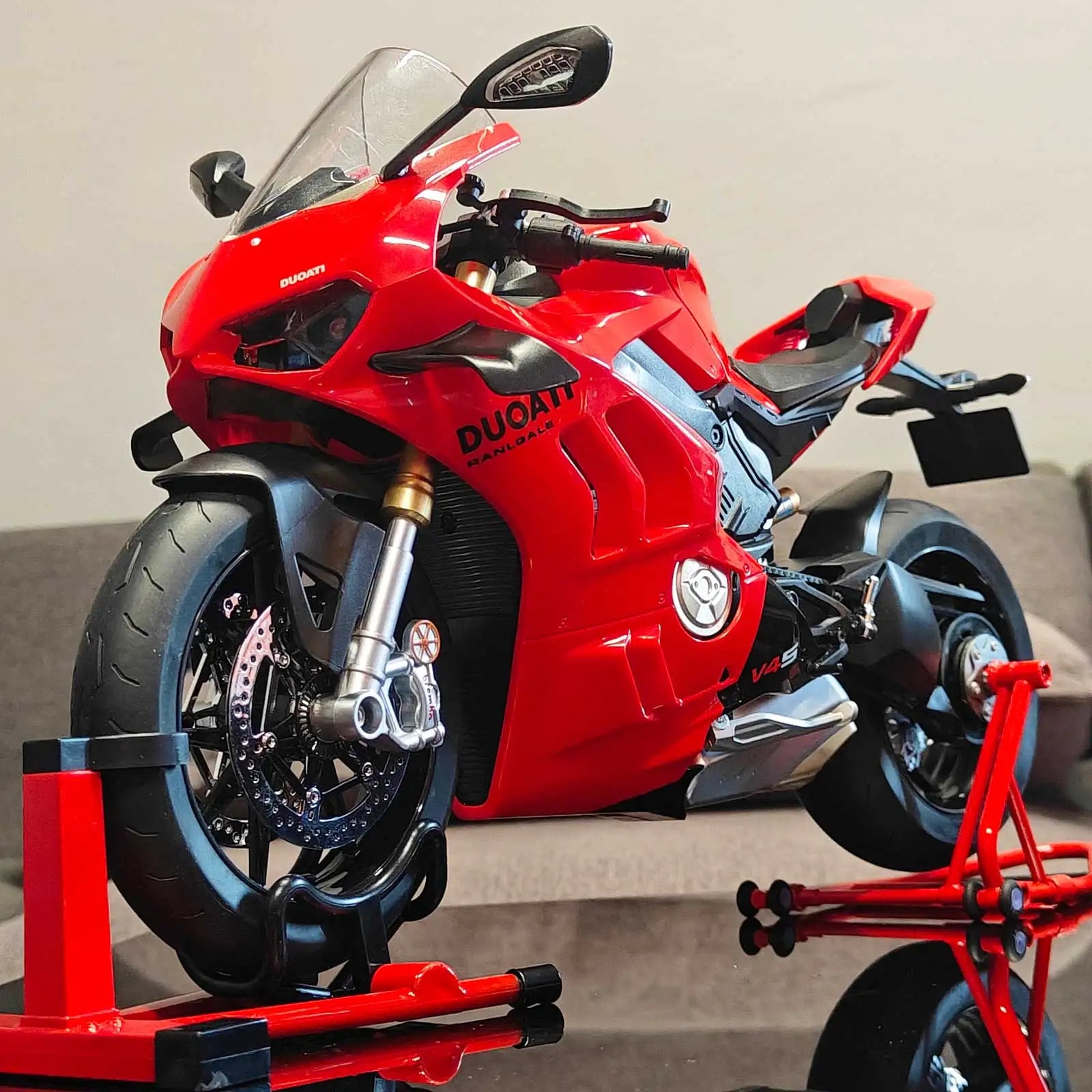 1:6 Die Casting Spray Ducati V4SP2 Racing Motorcycle Alloy Model Large Motorcycle Ornaments Collection Display Present For Kid