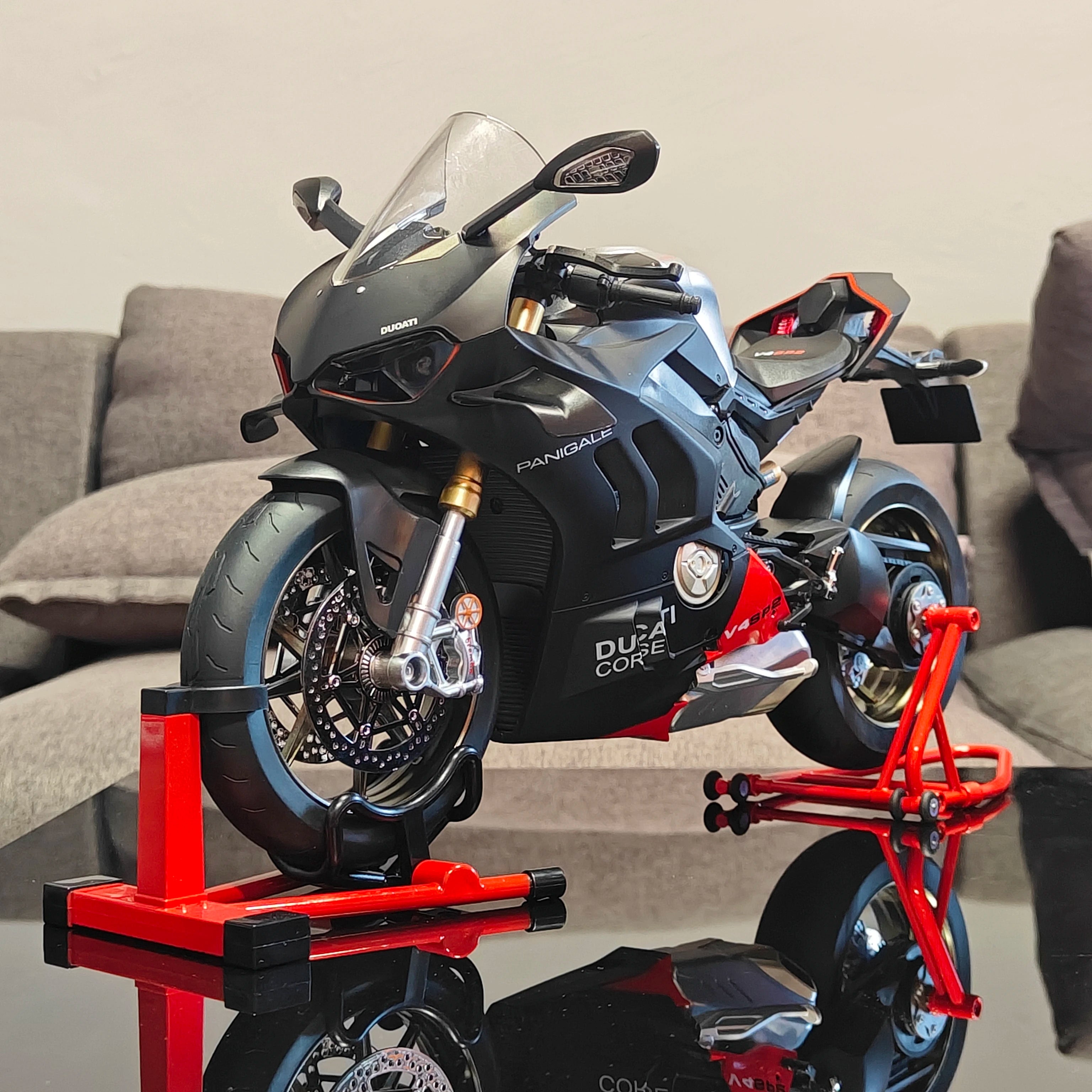 1:6 Die Casting Spray Ducati V4SP2 Racing Motorcycle Alloy Model Large Motorcycle Ornaments Collection Display Present For Kid